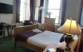 Inn At The Park Hotel